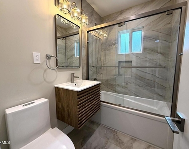 16744 Ludlow Street - Photo Thumbnail 18