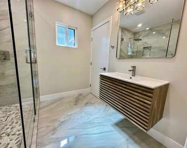 16744 Ludlow Street - Photo Thumbnail 16