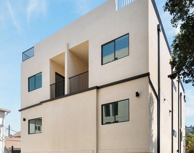3564 N Eagle Rock Boulevard - Photo Thumbnail 36