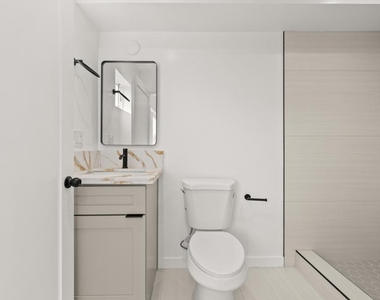 3564 N Eagle Rock Boulevard - Photo Thumbnail 10