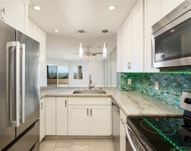 1200 Pacific Coast - Photo Thumbnail 4