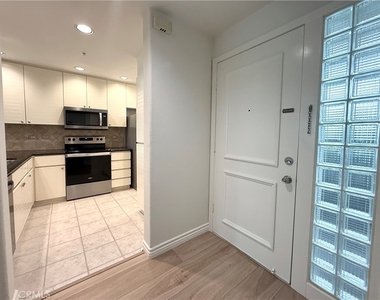 2243 Martin - Photo Thumbnail 3