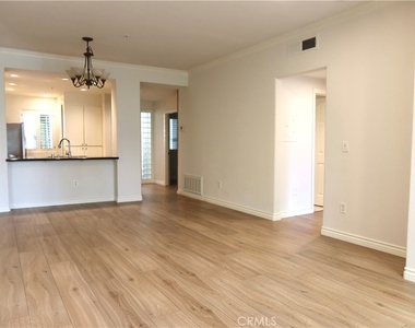 2243 Martin - Photo Thumbnail 5