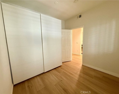 2243 Martin - Photo Thumbnail 14