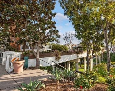 436 Fernleaf Avenue - Photo Thumbnail 19