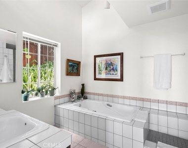 790 Wendt Terrace - Photo Thumbnail 17