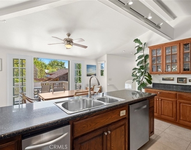 790 Wendt Terrace - Photo Thumbnail 8