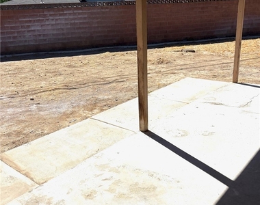 504 Heyer Street - Photo Thumbnail 7
