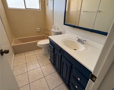 504 Heyer Street - Photo Thumbnail 6
