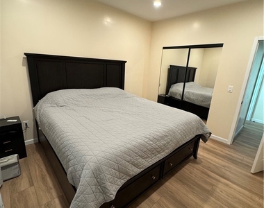 14134 Califa St - Photo Thumbnail 5