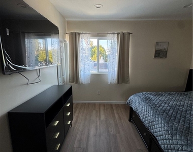 14134 Califa St - Photo Thumbnail 17