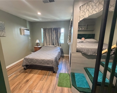 18421 E Cypress - Photo Thumbnail 6