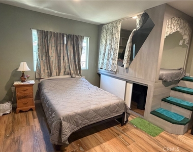 18421 E Cypress - Photo Thumbnail 7