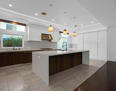 3832 Shannon Road - Photo Thumbnail 15