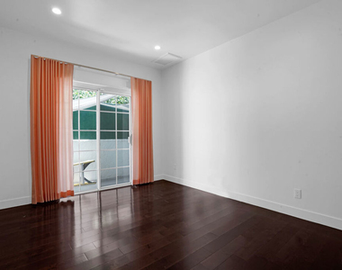 3832 Shannon Road - Photo Thumbnail 31