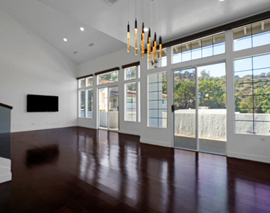3832 Shannon Road - Photo Thumbnail 19