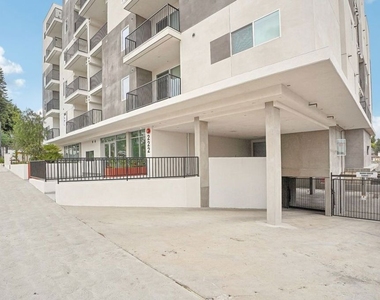 218 Alvarado Street - Photo Thumbnail 15