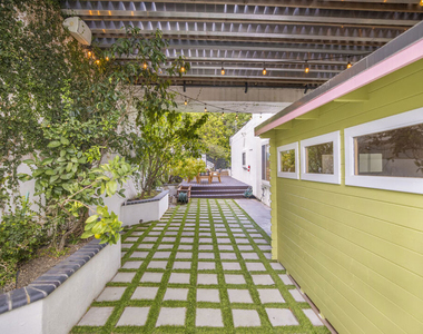 8507 Franklin Avenue - Photo Thumbnail 37