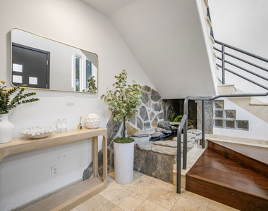 8507 Franklin Avenue - Photo Thumbnail 16