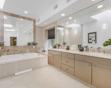 8507 Franklin Avenue - Photo Thumbnail 25
