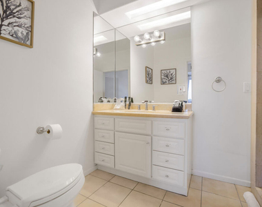 8507 Franklin Avenue - Photo Thumbnail 33