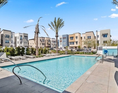 720 Grace Avenue - Photo Thumbnail 31