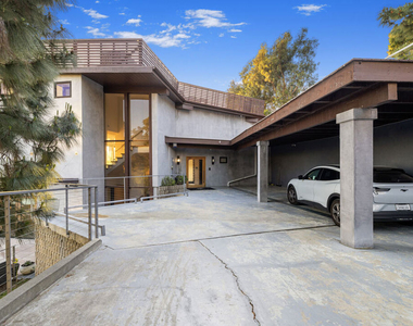 1735 Summitridge Drive - Photo Thumbnail 9