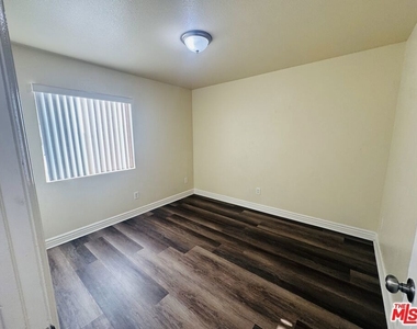 136 W 97th Street - Photo Thumbnail 14