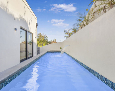 3101 Belden Drive - Photo Thumbnail 3