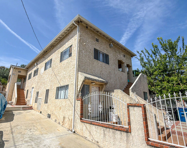 3331 1/2 City Terrace Drive - Photo Thumbnail 1