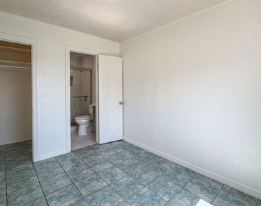 3331 1/2 City Terrace Drive - Photo Thumbnail 15