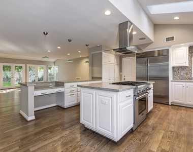 1277 N Norman Place - Photo Thumbnail 9