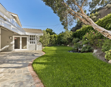 1277 N Norman Place - Photo Thumbnail 3