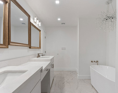 8455 Fountain Avenue - Photo Thumbnail 18
