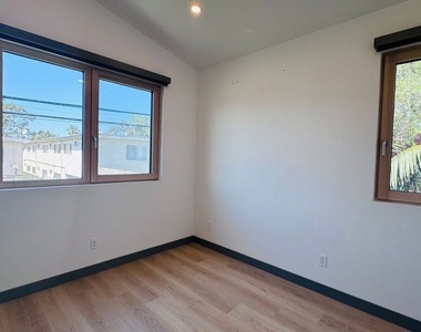 12527 Wagner Street - Photo Thumbnail 10