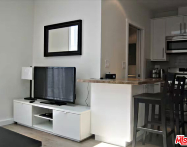 4125 1/4 Huron Avenue - Photo Thumbnail 6