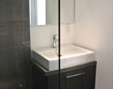 4125 1/4 Huron Avenue - Photo Thumbnail 11