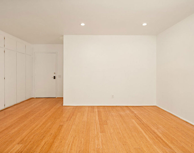 2311 4th Street - Photo Thumbnail 8