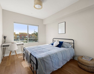 13337 Beach Avenue - Photo Thumbnail 12