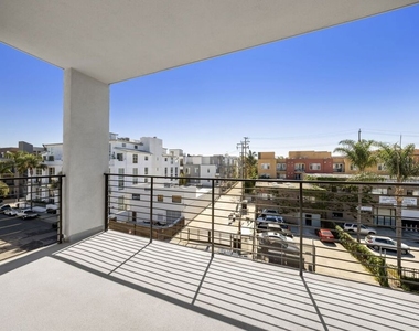 13337 Beach Avenue - Photo Thumbnail 7