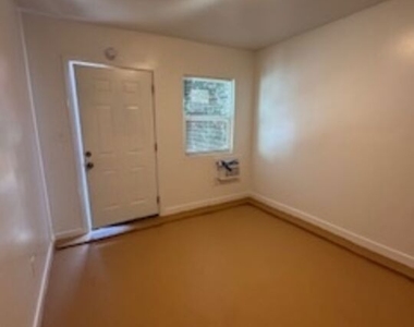 1434 W 22nd Street - Photo Thumbnail 17