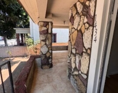 1434 W 22nd Street - Photo Thumbnail 12