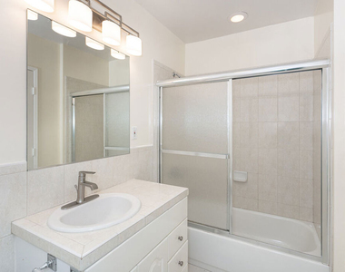 2536 Roscomare Road - Photo Thumbnail 11