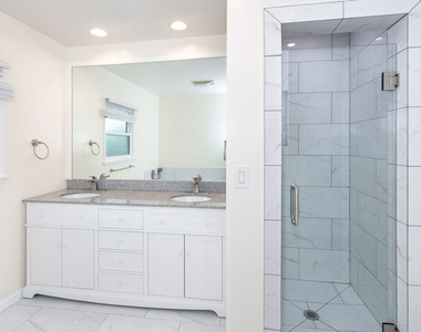 2536 Roscomare Road - Photo Thumbnail 8