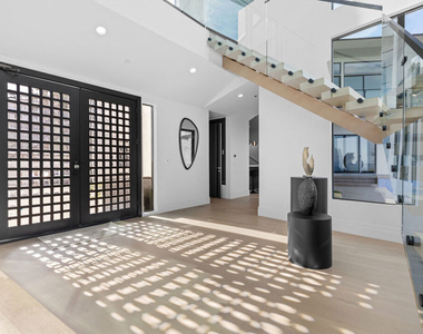 6380 Meadows Court - Photo Thumbnail 5