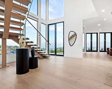 6380 Meadows Court - Photo Thumbnail 7