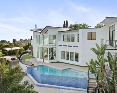 6380 Meadows Court - Photo Thumbnail 25
