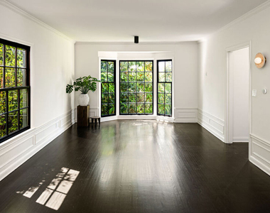 1954 Hillcrest Road - Photo Thumbnail 1
