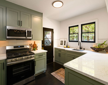 1954 Hillcrest Road - Photo Thumbnail 5