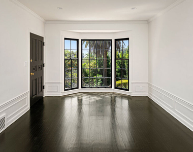 1954 Hillcrest Road - Photo Thumbnail 9